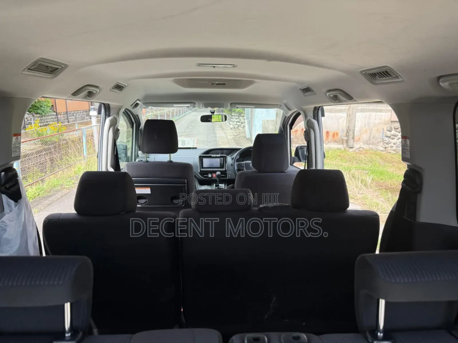 Toyota Voxy 2019 Silver