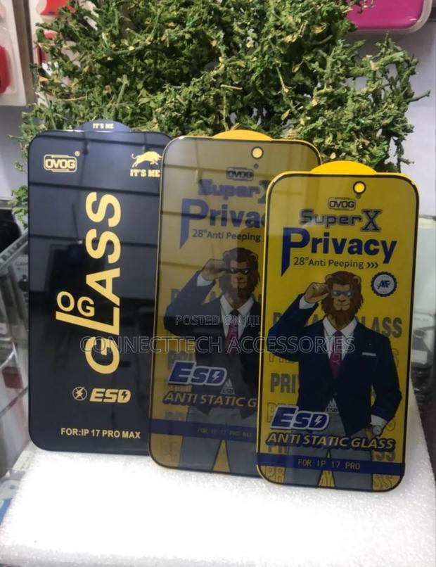 iPhone 17 Pro Max Privacy Screen Protector - main view