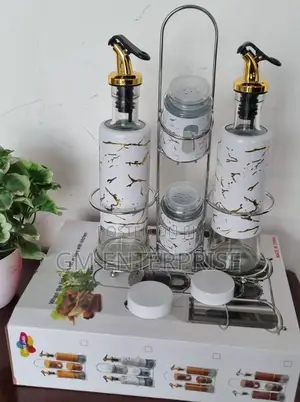 5in1 Seasoning Set Oil Dispenser and Salt Shakers