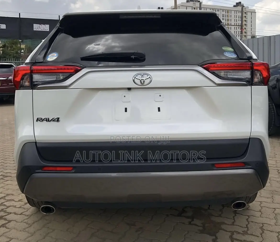 Toyota RAV4 2020 White