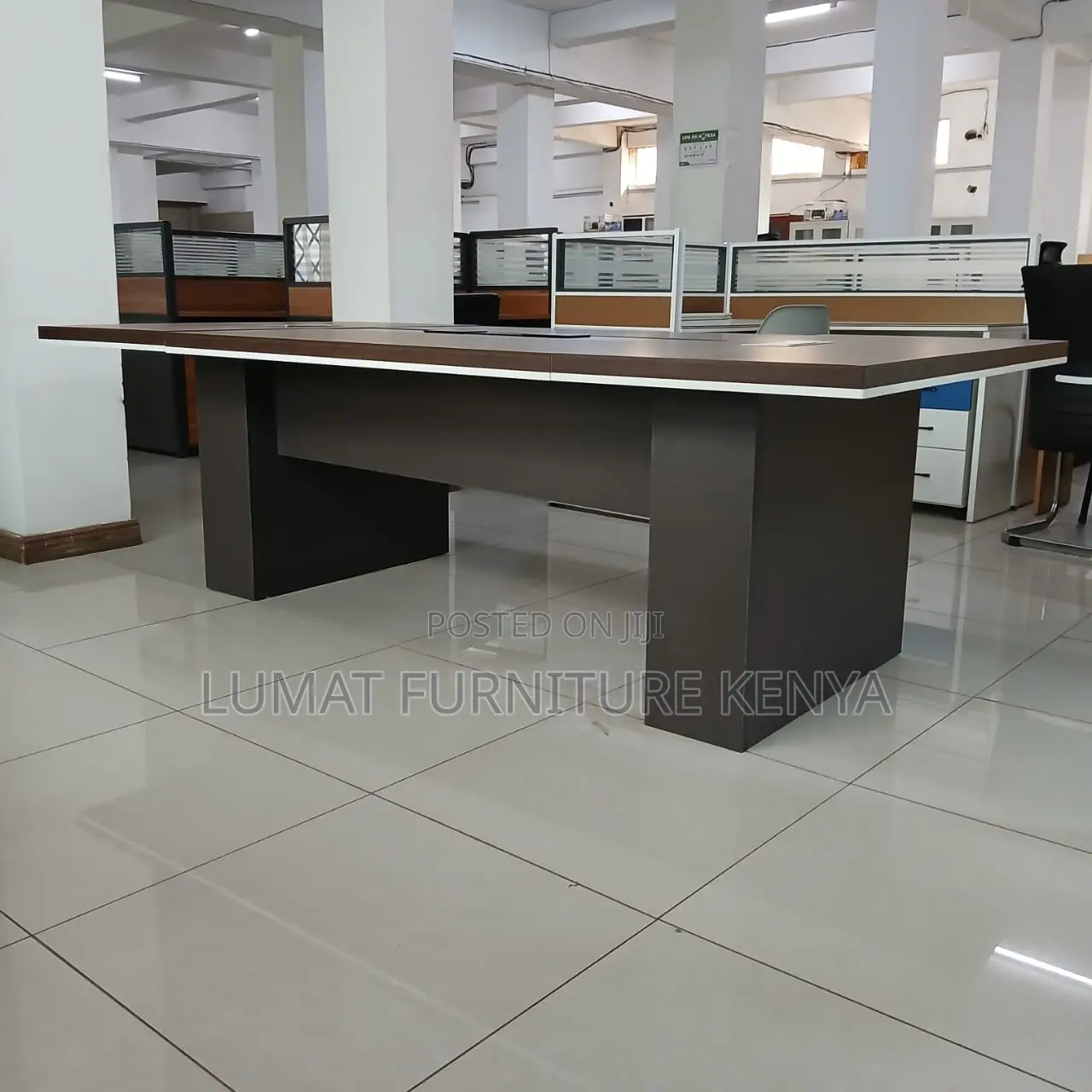 Smartspace Meeting Room Table