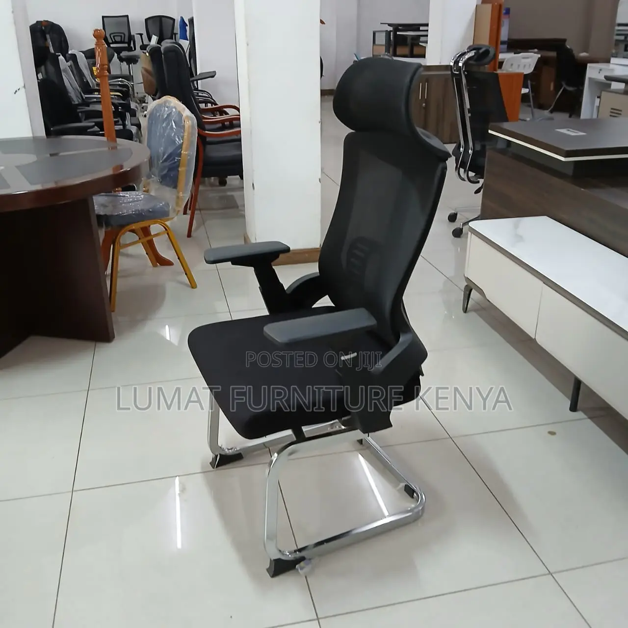 Aerodesign Boardroom Chair