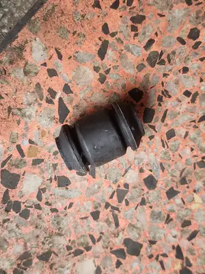 Vitz/Probox/Platz/Axio/Sienta/Raum/Porte Small Arm Bush 48654-0d040