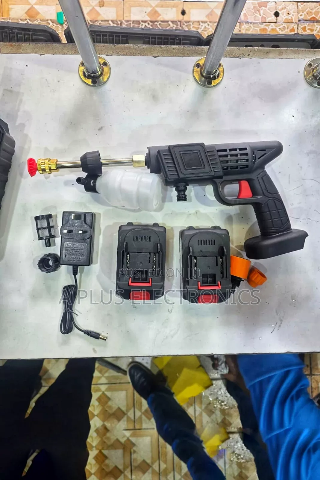 Rechargeable Car Wash Machine (With 2 Batteries)