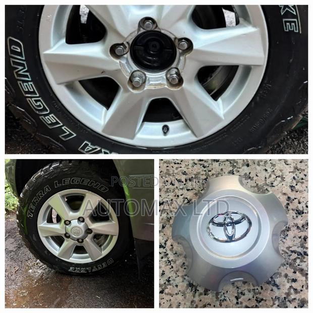 Toyota Land Cruiser Lc100, Yr2007, Wheel Hub Caps