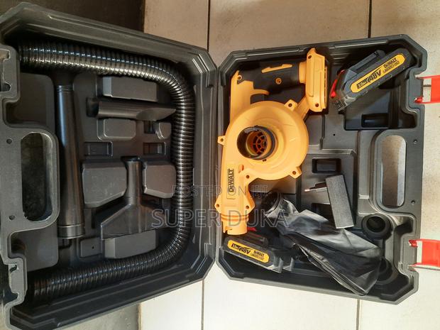 Blower. Cordless 48v Dewalt Rechargeable Kit