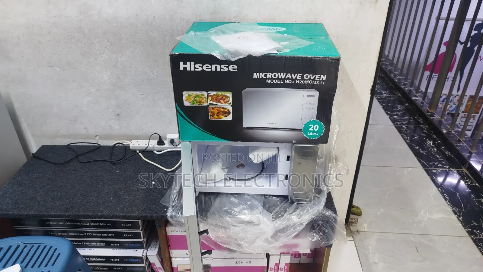 Hisense H20moms11 20l Digital Microwave (Silver)