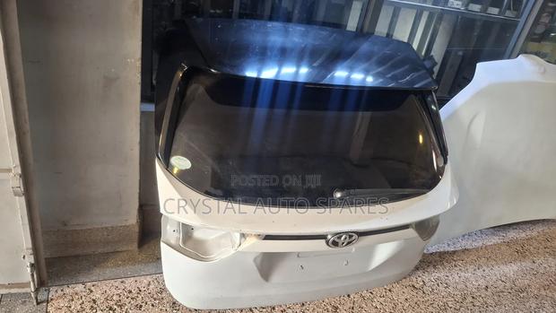 Toyota Harrier Boot
