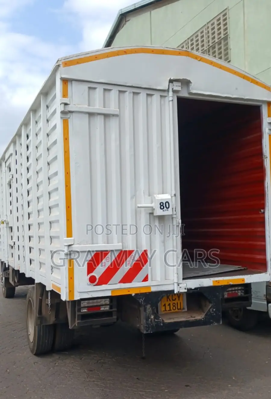 Mitsubishi Fuso F1 2019 White