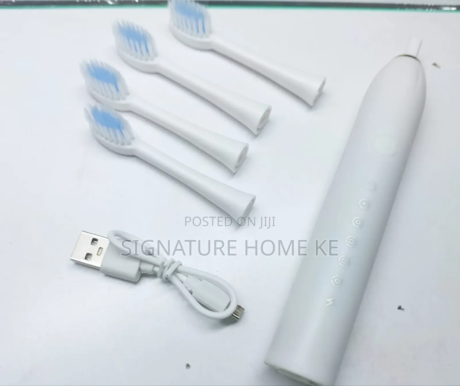 Adult Automatic Toothbrush With 4 Replacement Heads