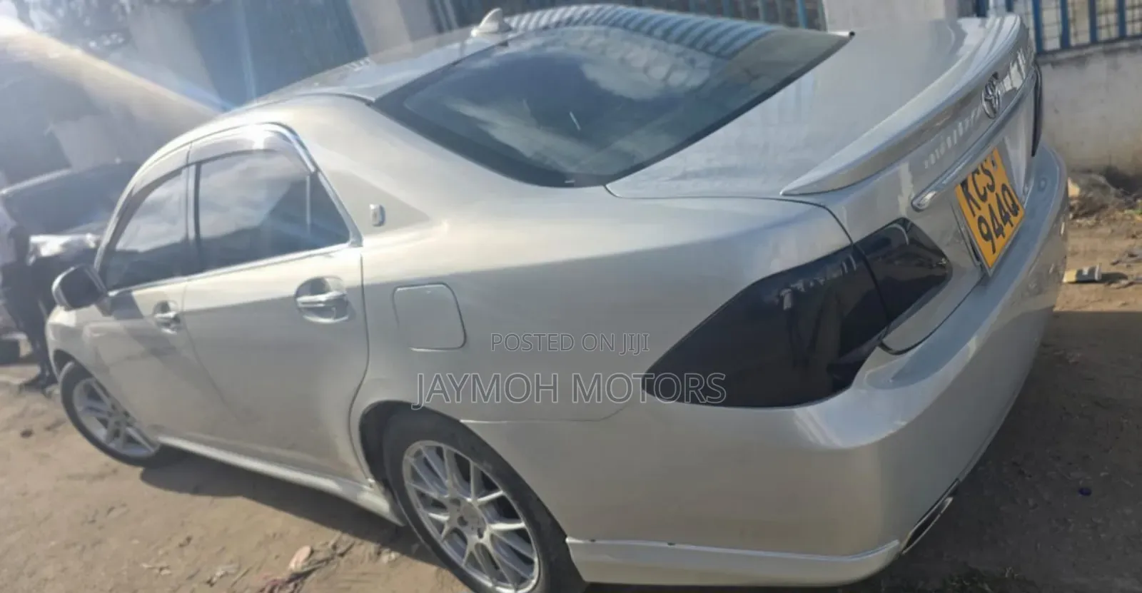 Toyota Crown 2014 Silver