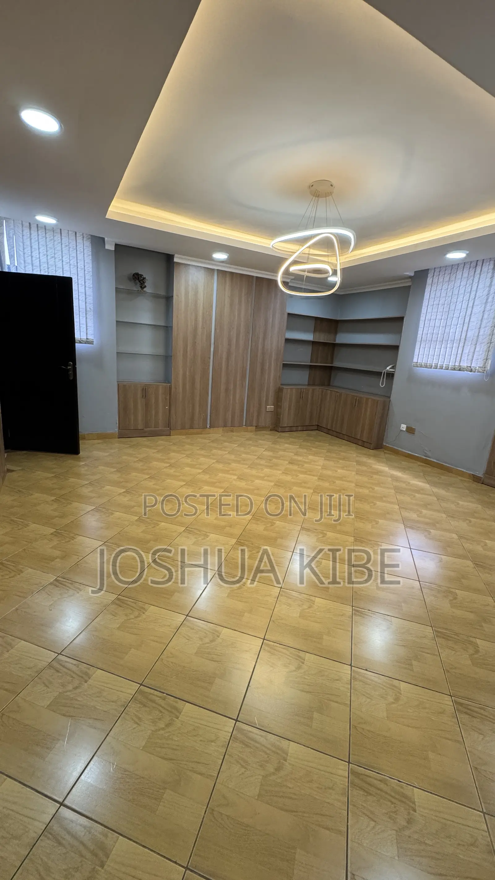 Prime 2.5-Acre Commercial Property in Baba Dogo Offices