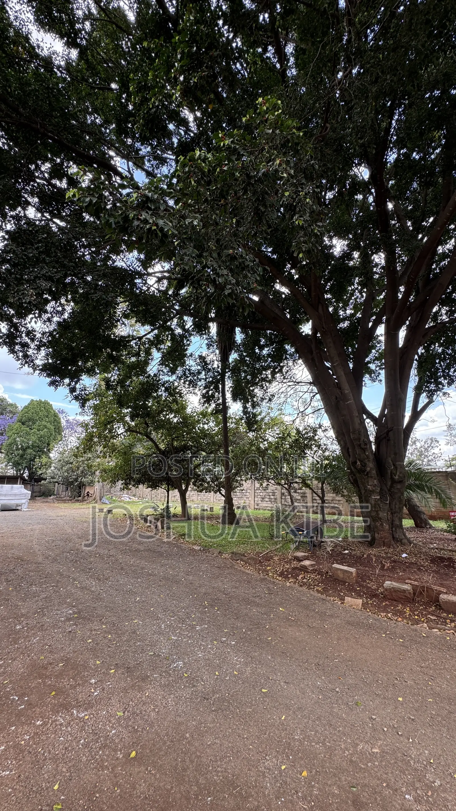 Prime 2.5-Acre Commercial Property in Baba Dogo Offices