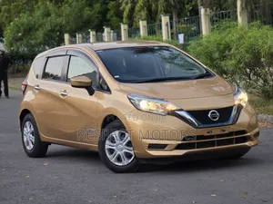 Nissan Note 2018 Gold