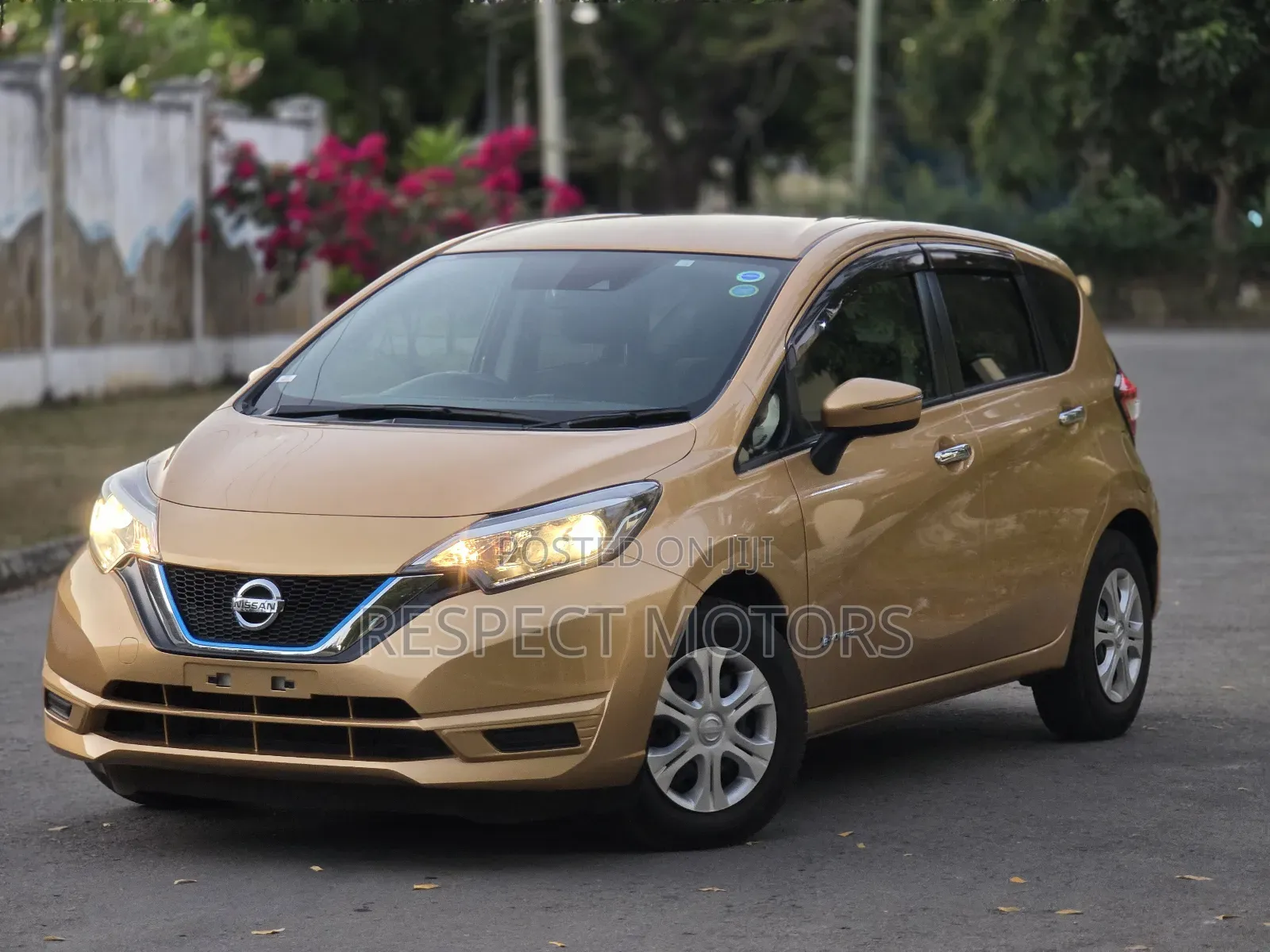 Nissan Note 2018 Gold