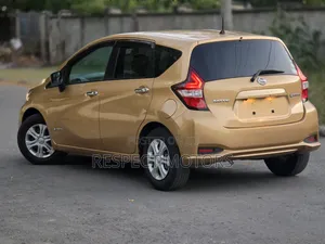 Nissan Note 2018 Gold