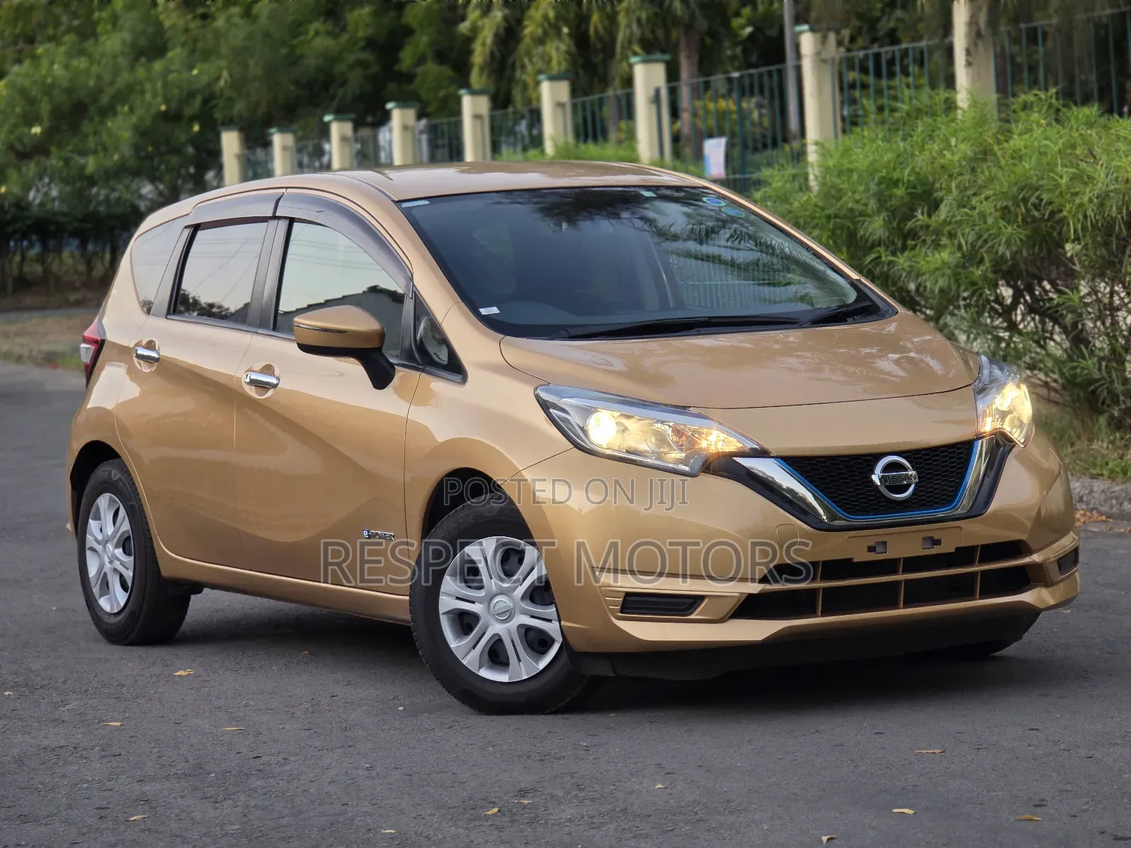Nissan Note 2018 Gold