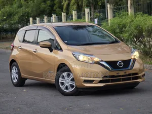 Nissan Note 2018 Gold