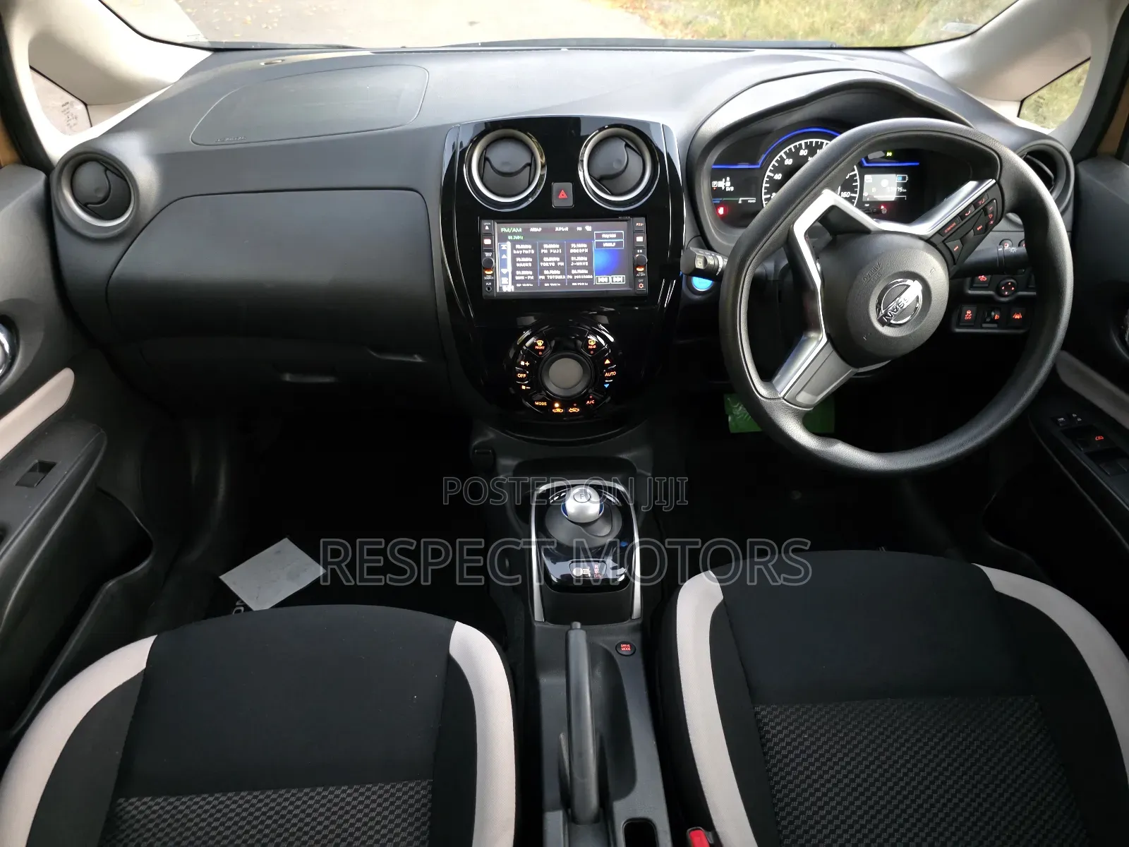 Nissan Note 2018 Gold