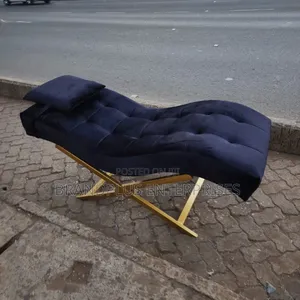Black Lashes Bed