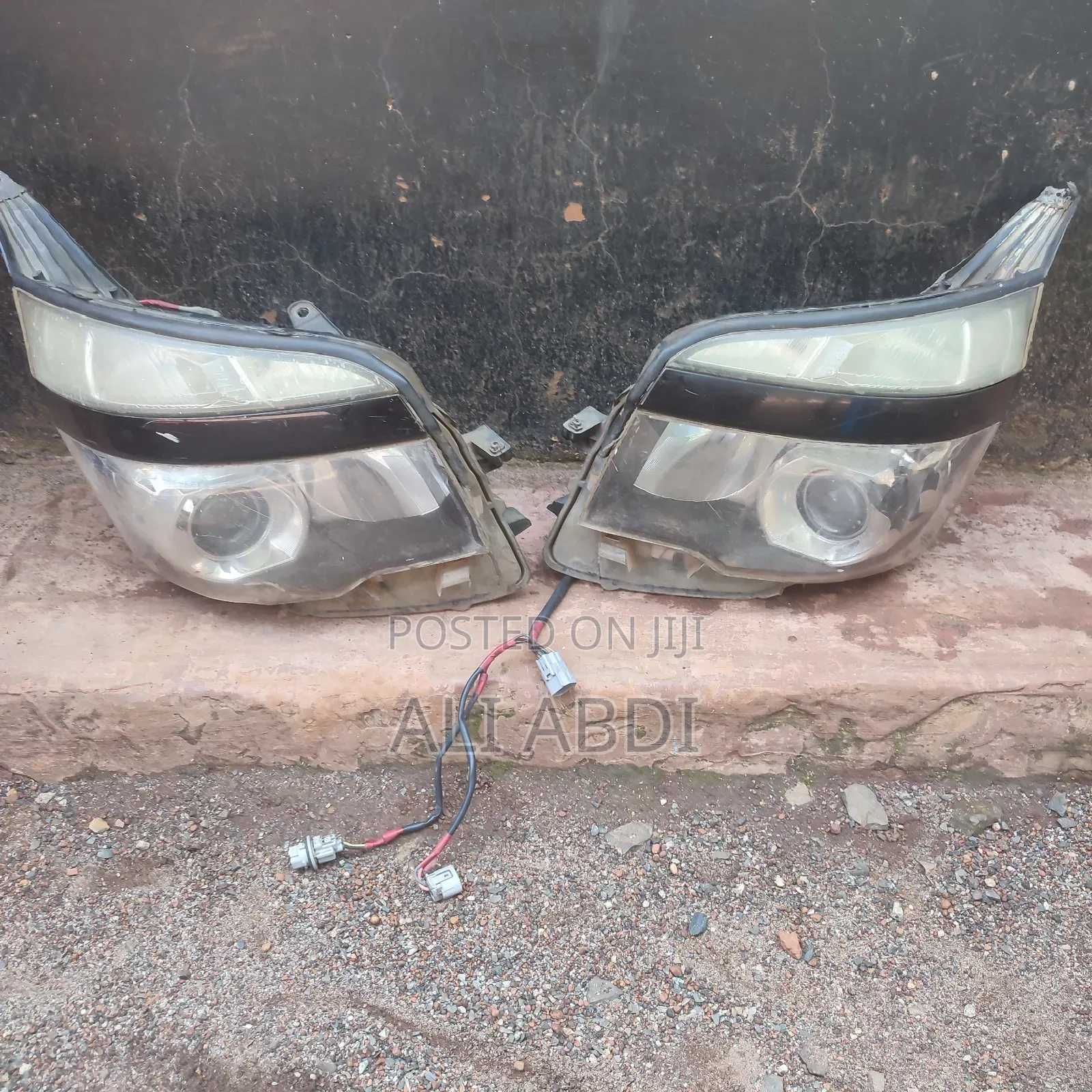 Toyota Voxy 2012 Headlights