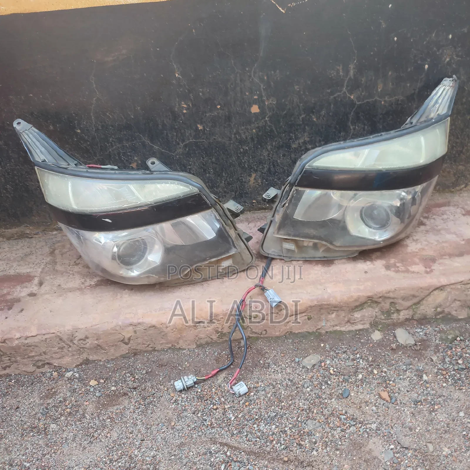 Toyota Voxy 2012 Headlights