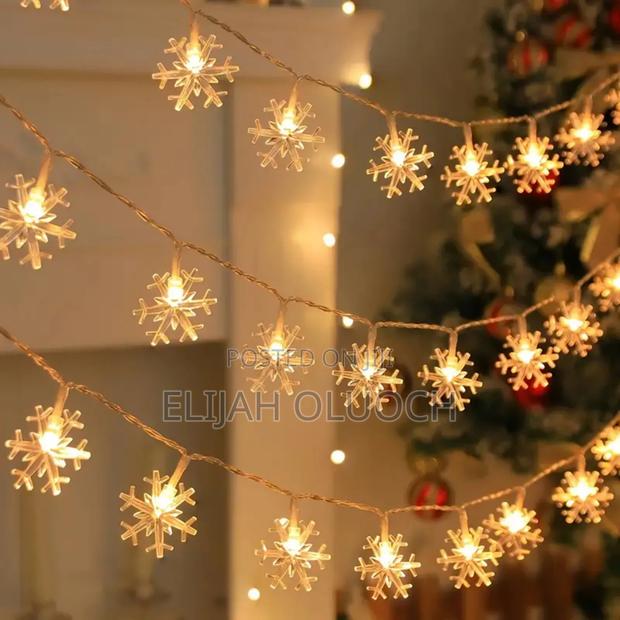 10m Led Snowflake Holiday Garland Curtain Lights