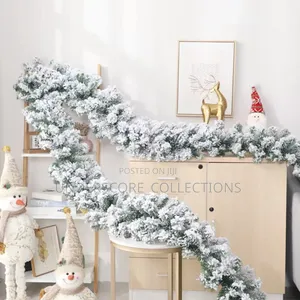 Flowing Snow Wreath for Christmas