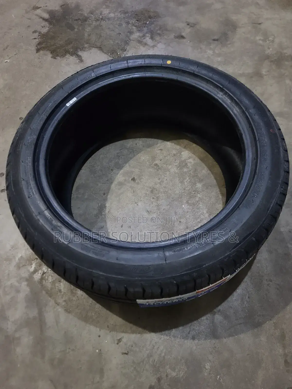 245/45r18 Duran Tires
