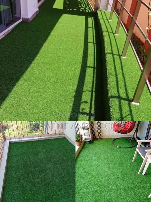 Smart Flooring Artificial Grass Carpet - main view
