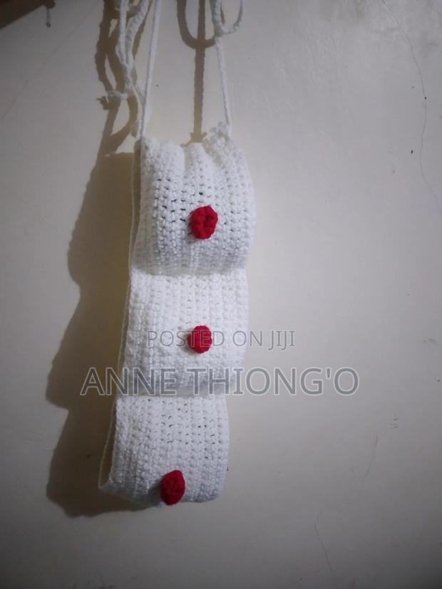 Tissue Holder