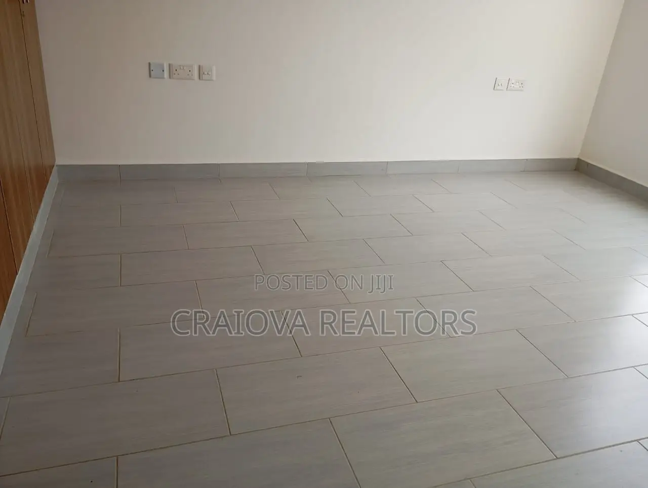 3bdrm Apartment in Muthangari for sale