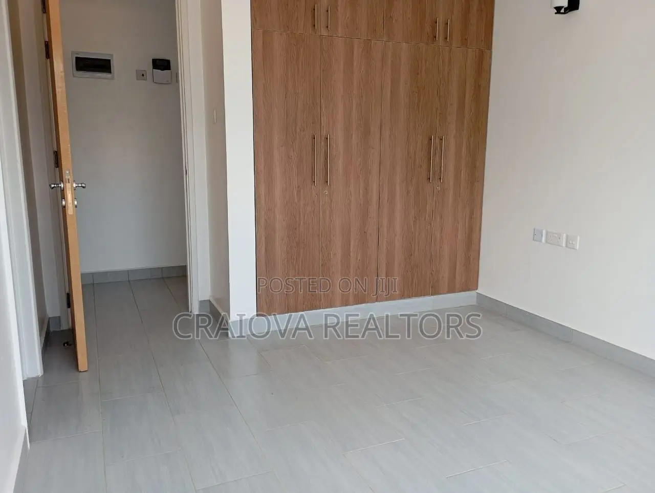 3bdrm Apartment in Muthangari for sale