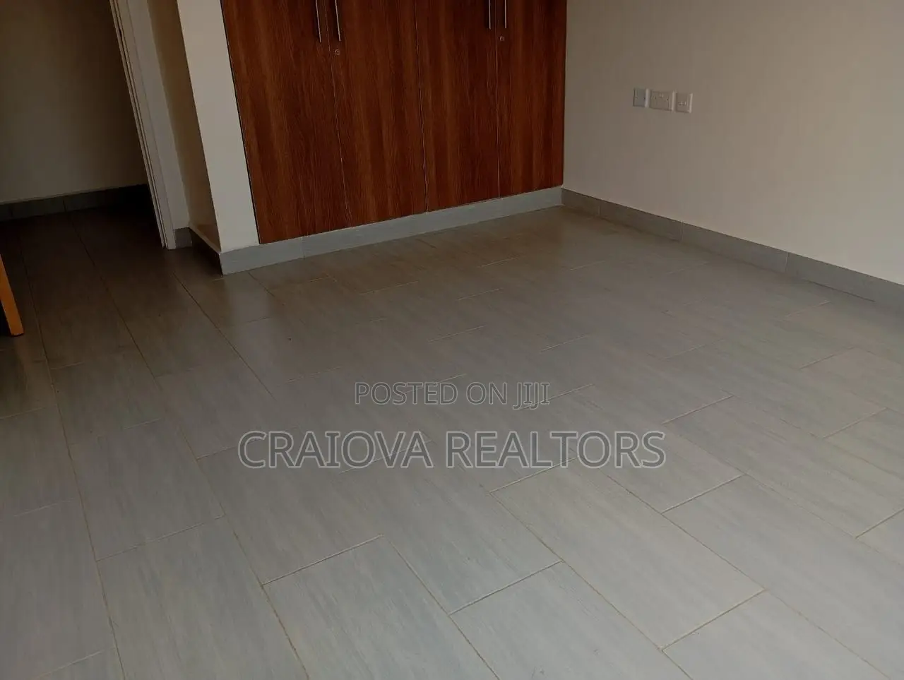 3bdrm Apartment in Muthangari for sale