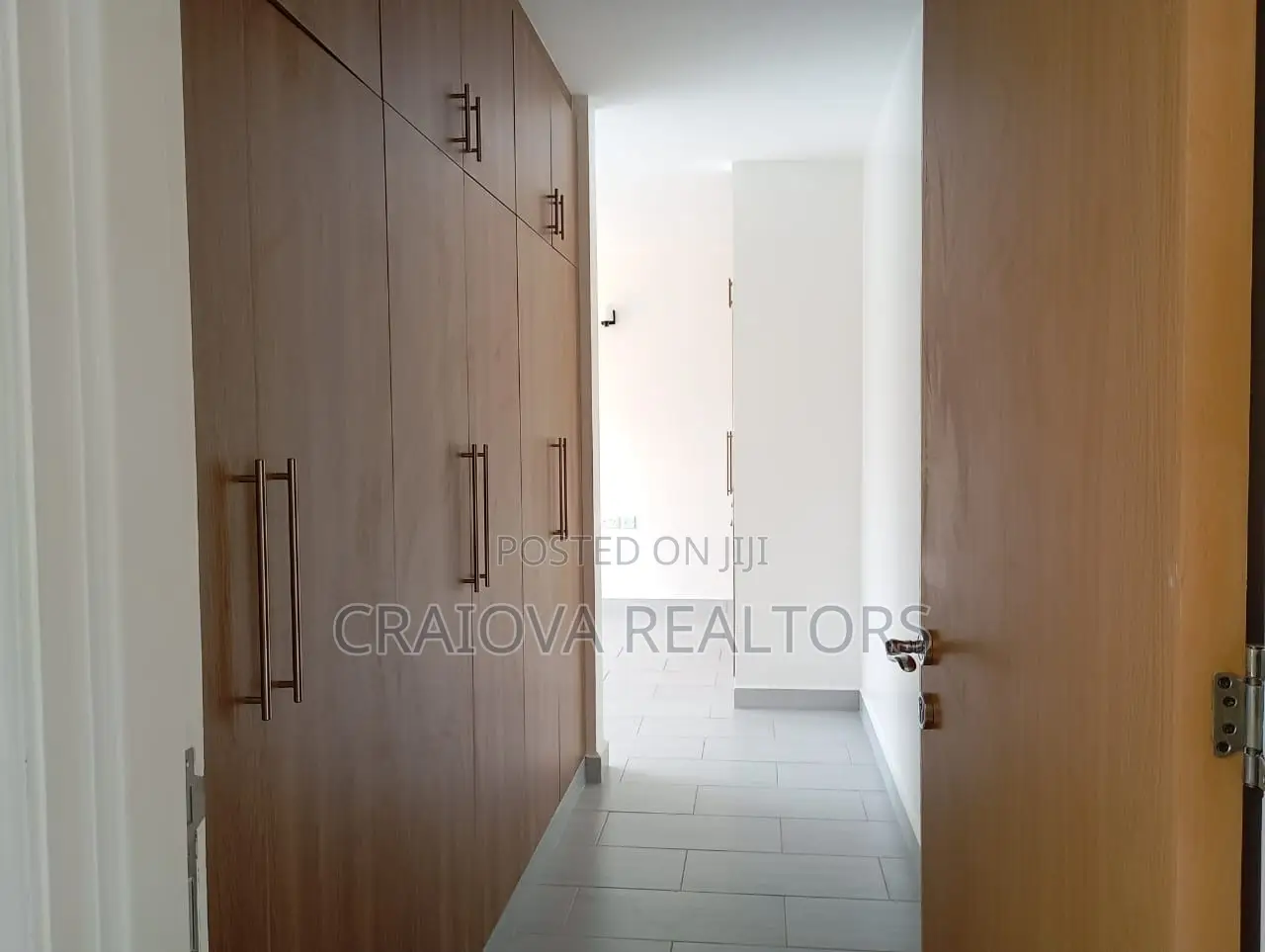 3bdrm Apartment in Muthangari for sale