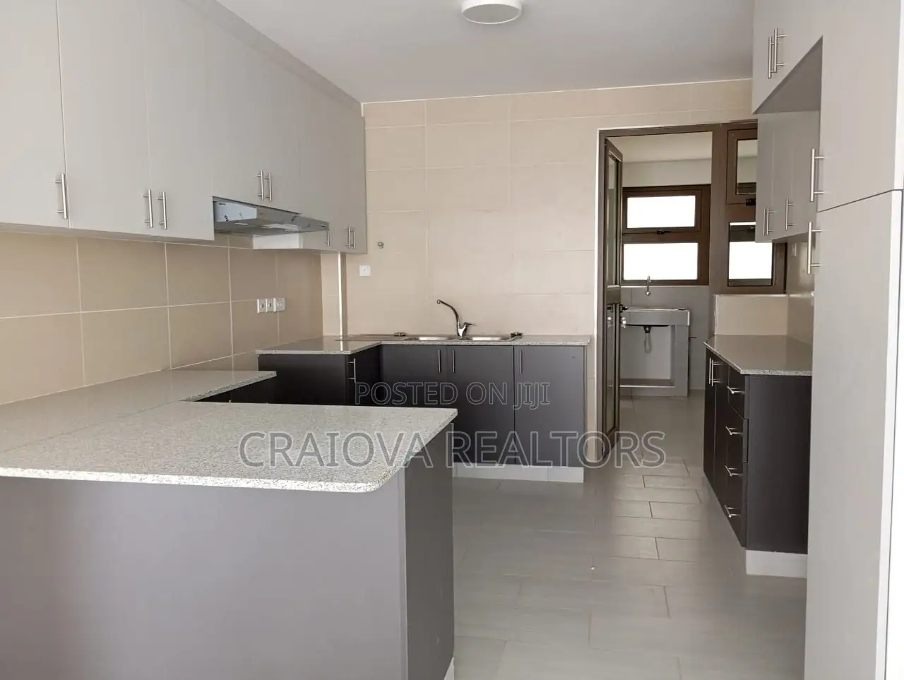 3bdrm Apartment in Muthangari for sale