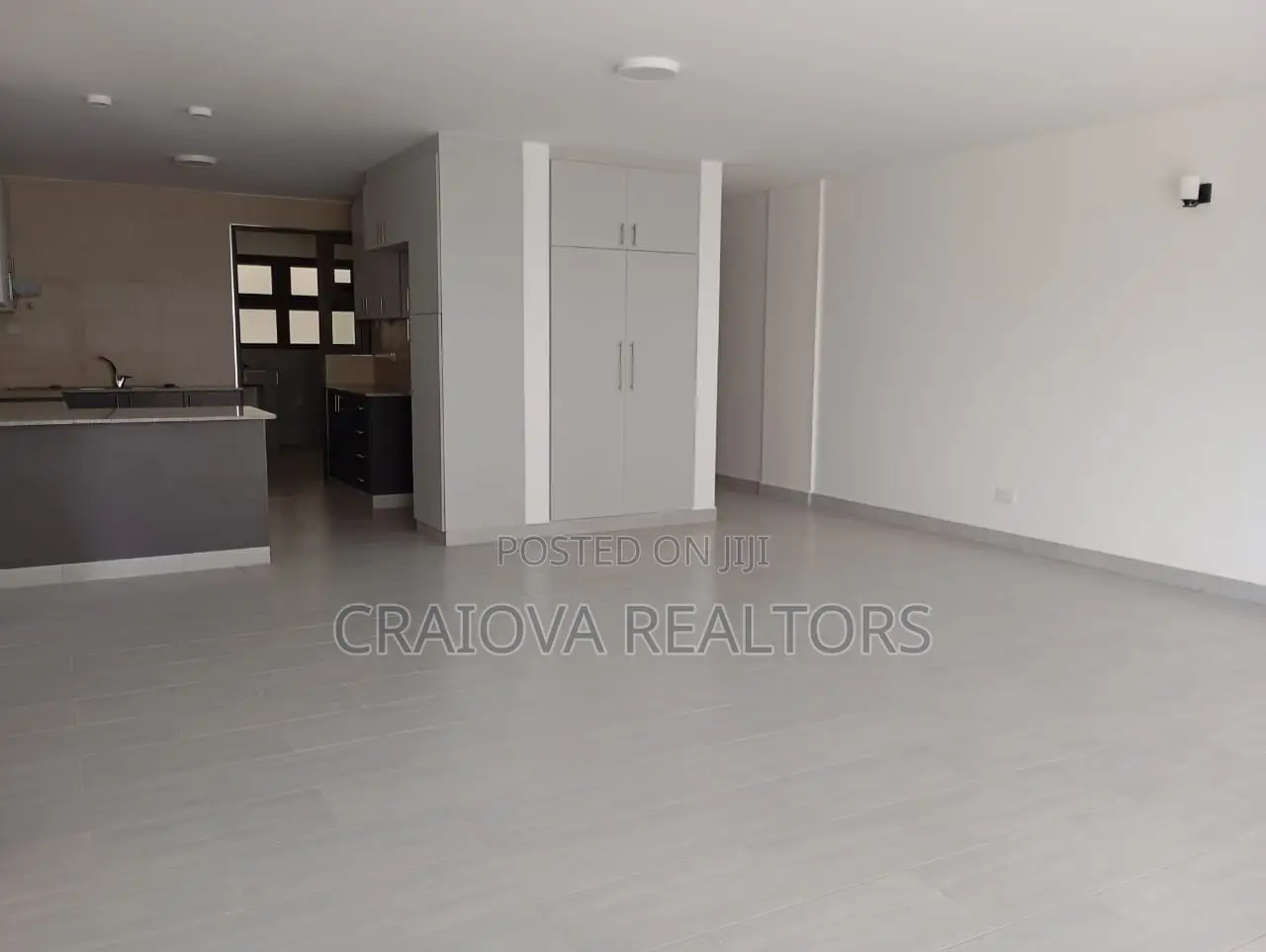 3bdrm Apartment in Muthangari for sale