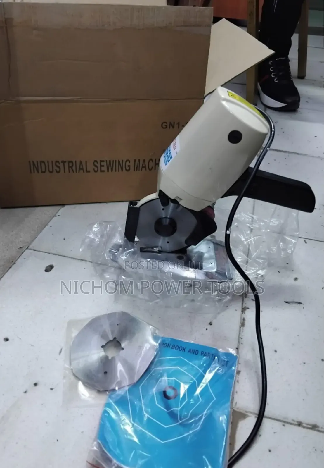 Electric Rotary Fabric Cutter/Industrial Material Cutting Machine