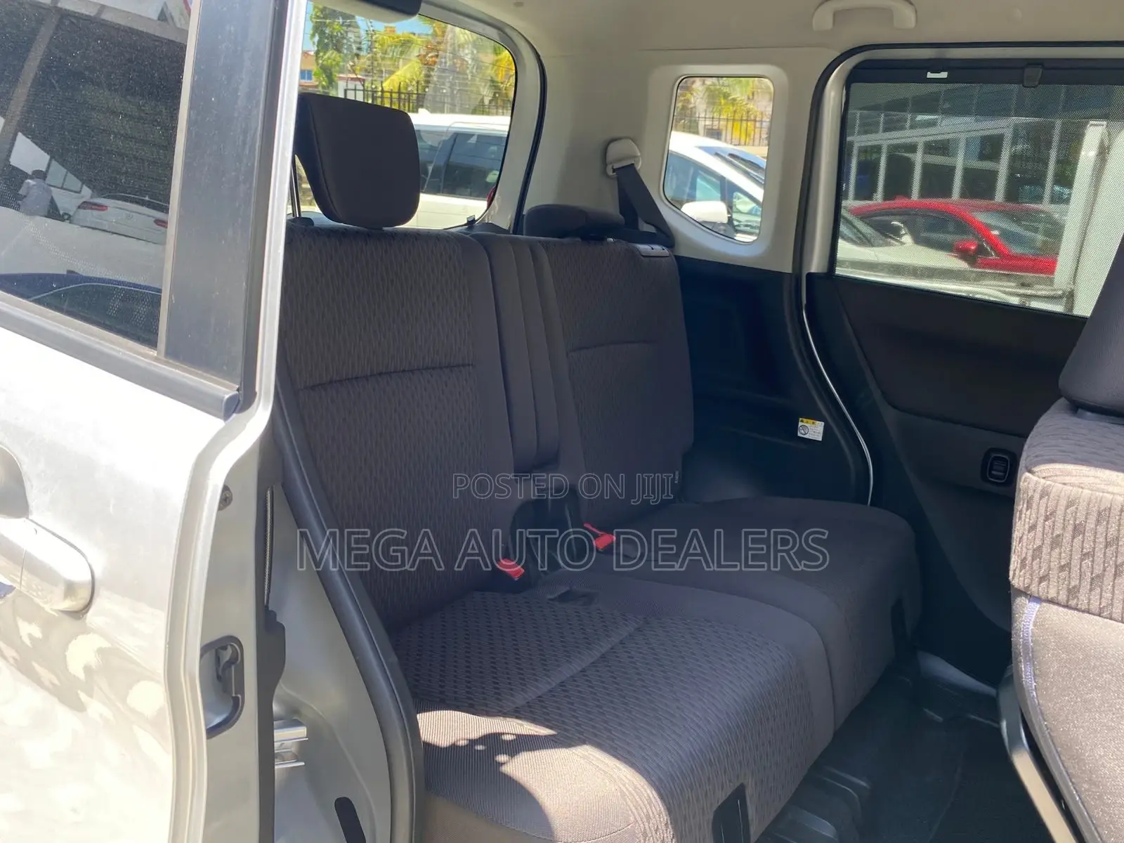 Suzuki Solio 2018 Silver