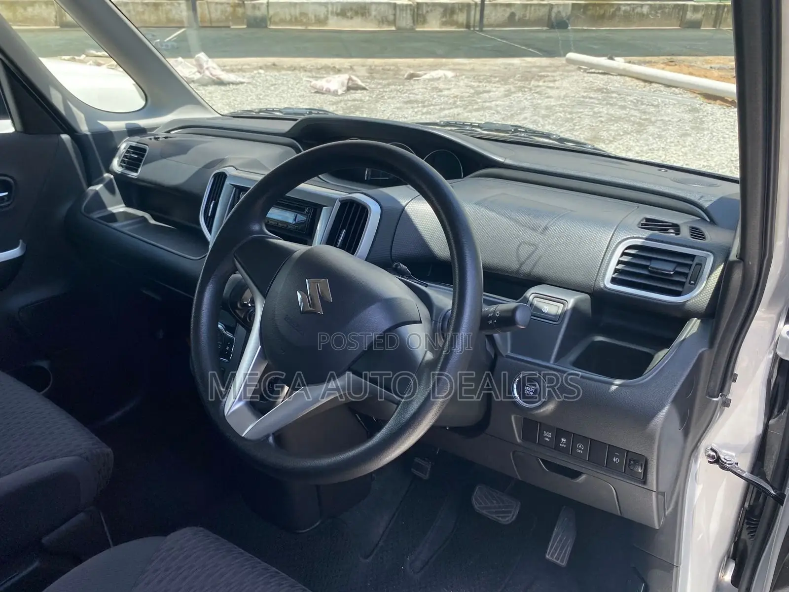 Suzuki Solio 2018 Silver