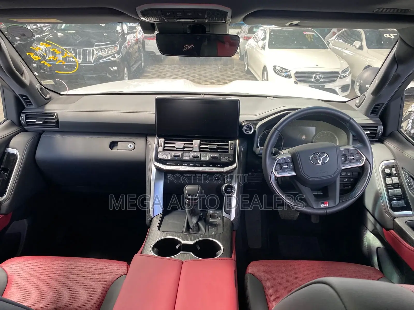 Toyota Land Cruiser LC300 2023 White