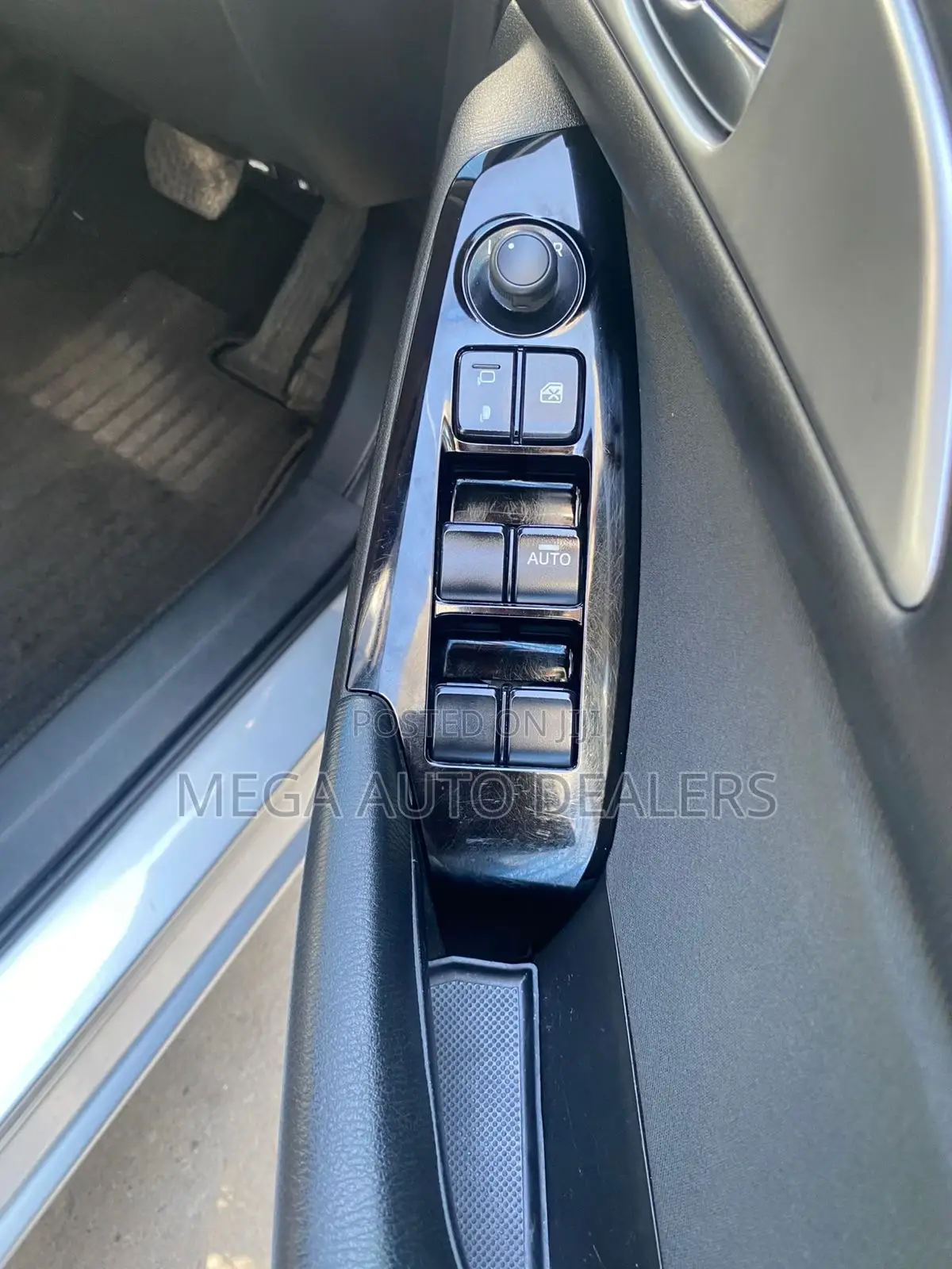 Mazda Axela 2018 Silver