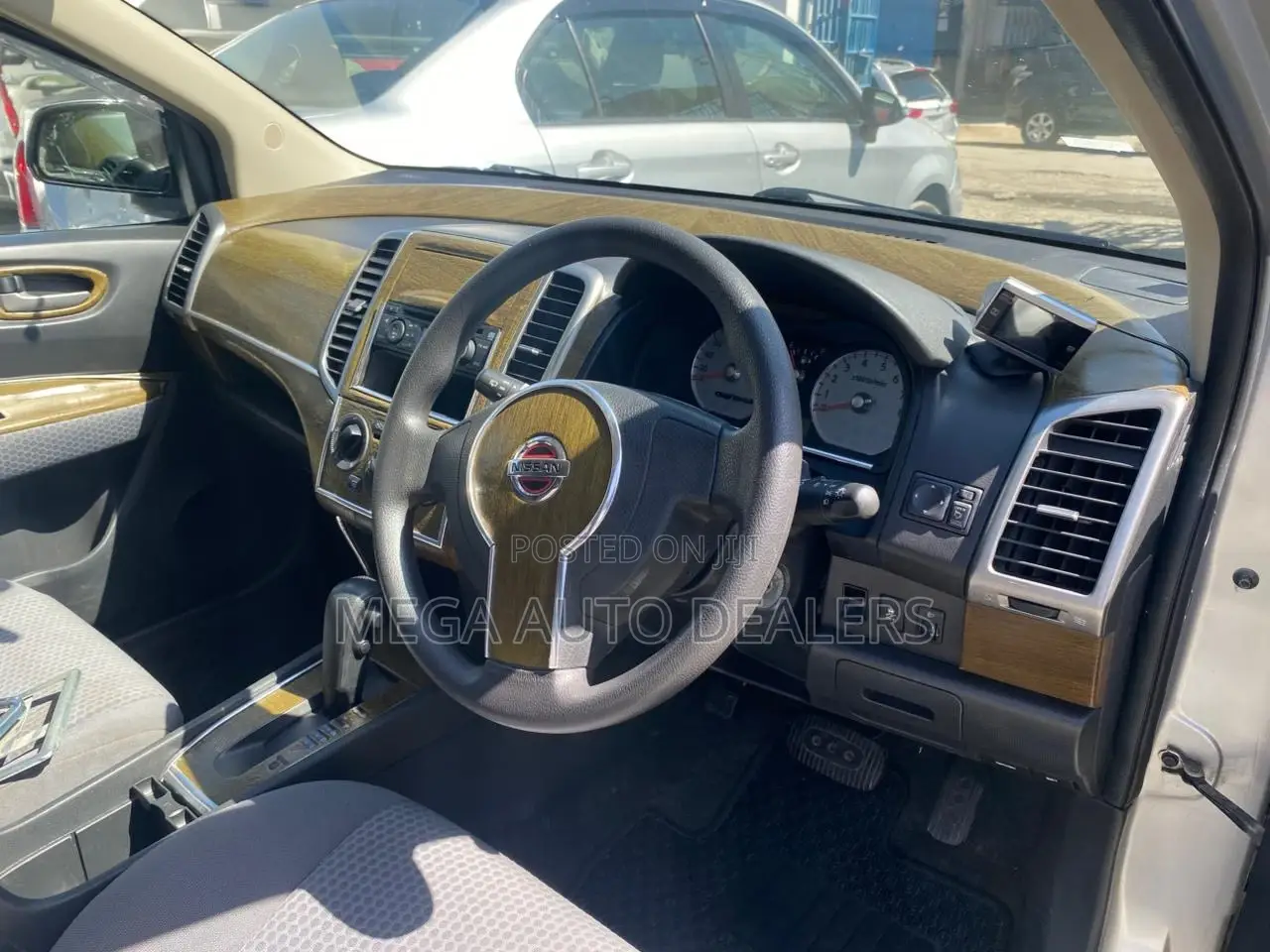 Nissan Wingroad 2018 Silver