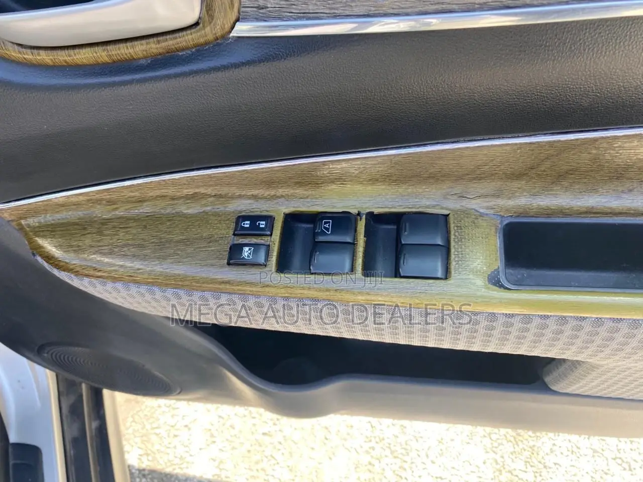 Nissan Wingroad 2018 Silver