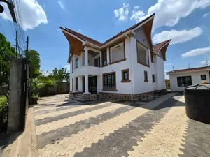 5bdrm House in Kamakis for sale