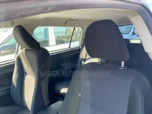 Toyota Corolla Fielder 2018 Silver