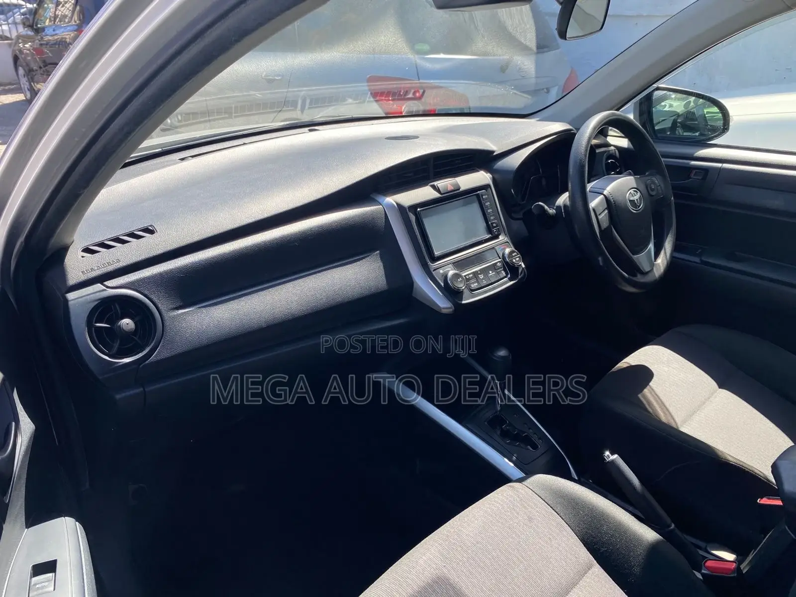 Toyota Corolla Fielder 2018 Silver