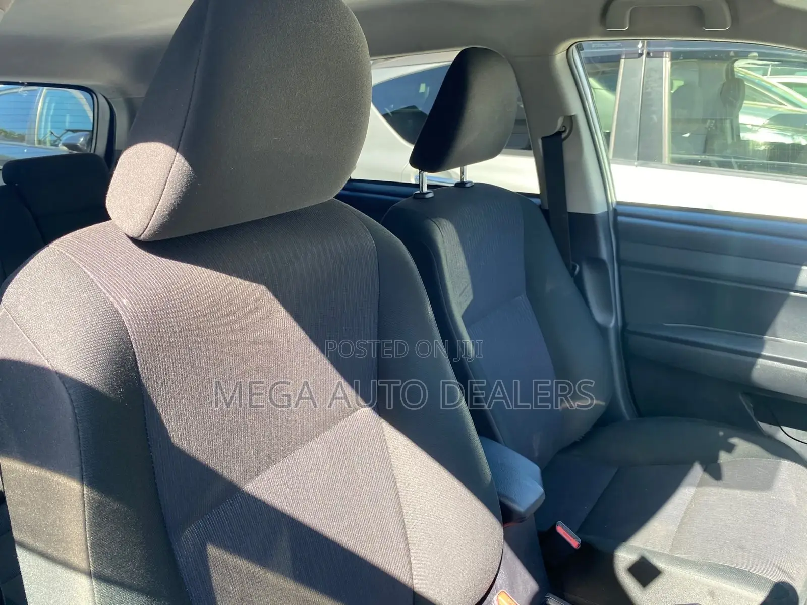 Toyota Corolla Fielder 2018 Silver