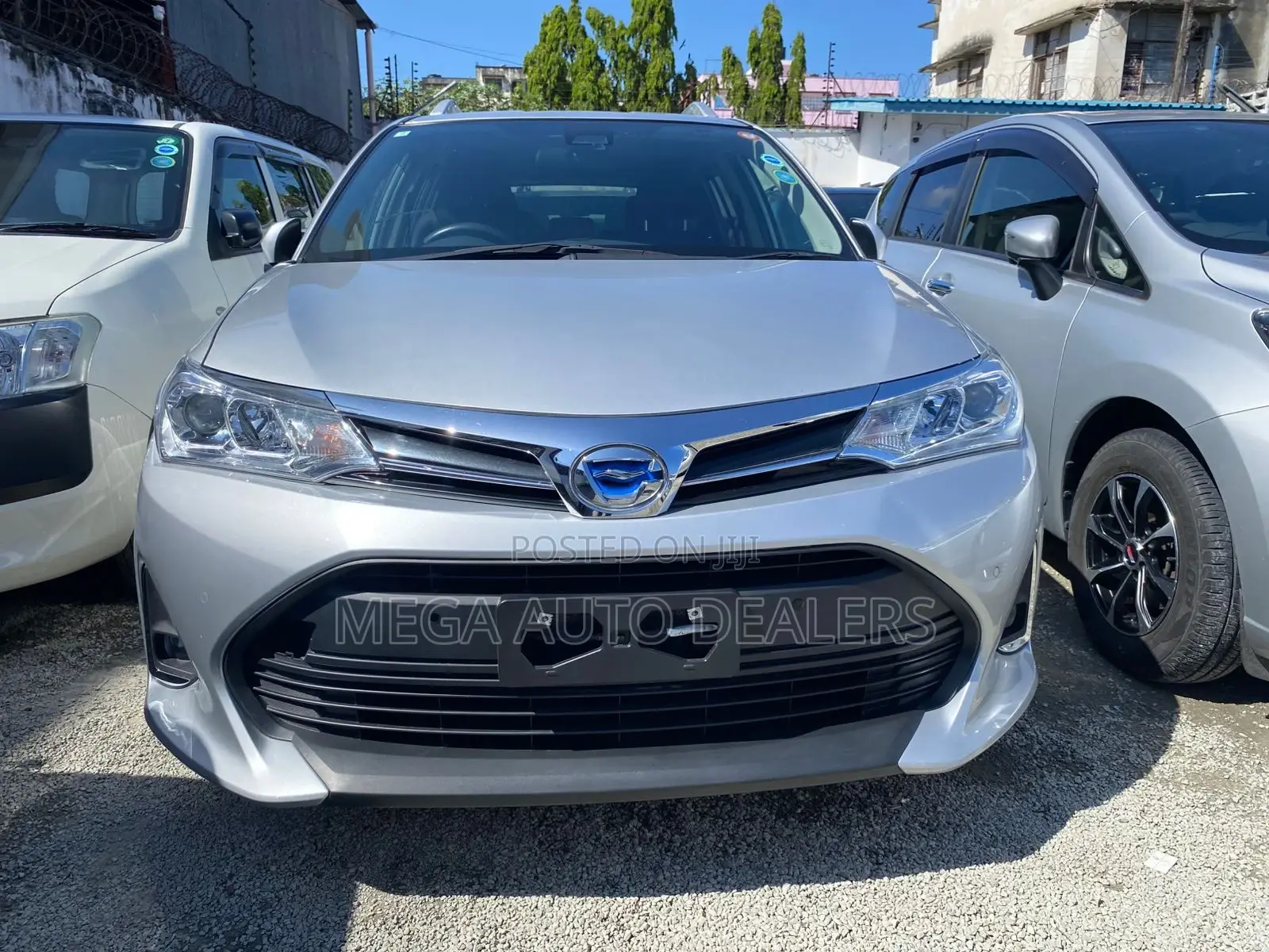 Toyota Corolla Fielder 2018 Silver