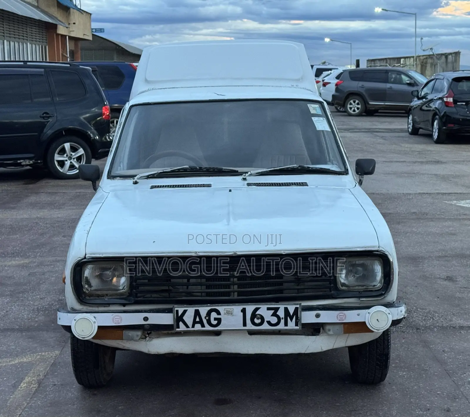 Nissan 1400 1996 White